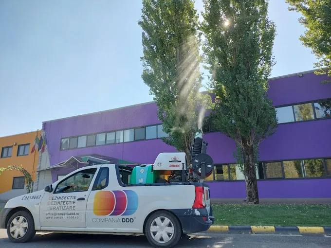   Asigură un mediu sigur și curat pentru clienți și angajați