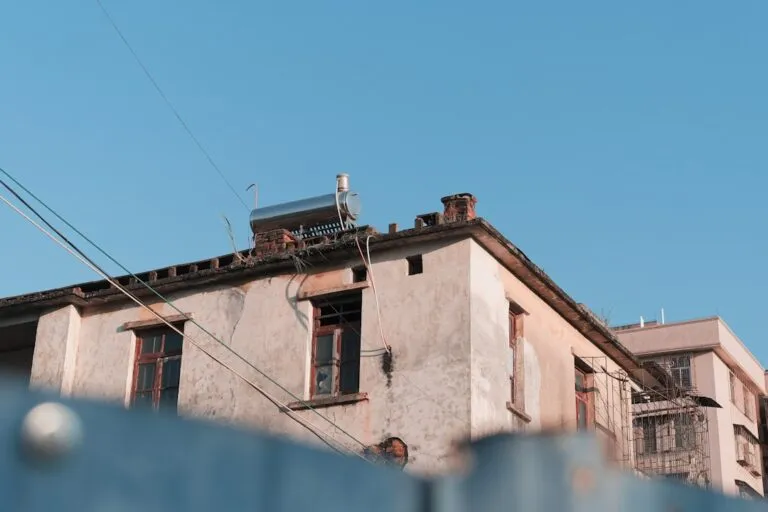 Ghidul Eficienței Energetice pentru Clădiri Vechi de Locuit Photo energy efficiency for old residential buildings