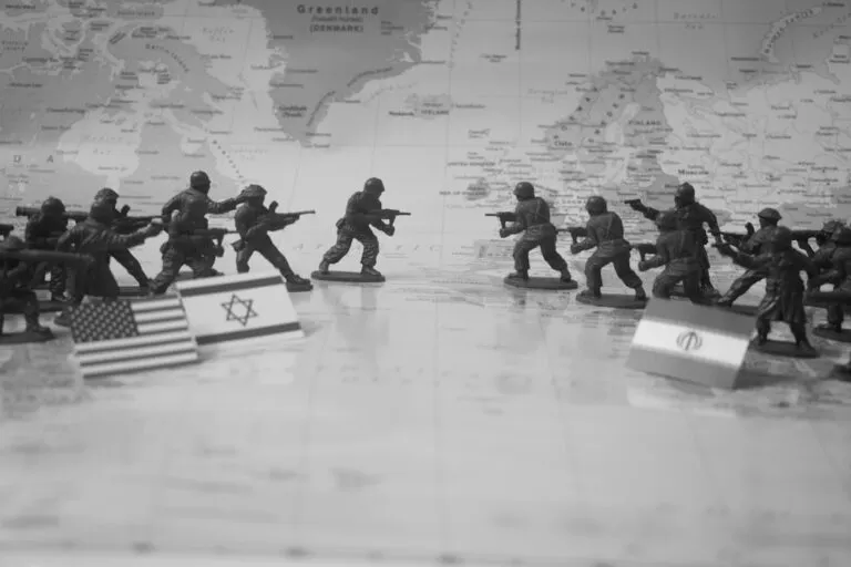 Photo combat disinformation