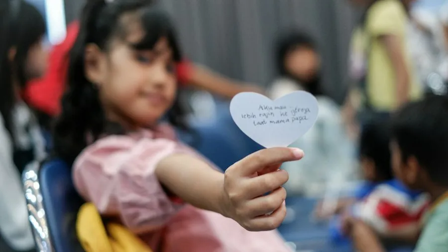 Photo charity donations good deeds